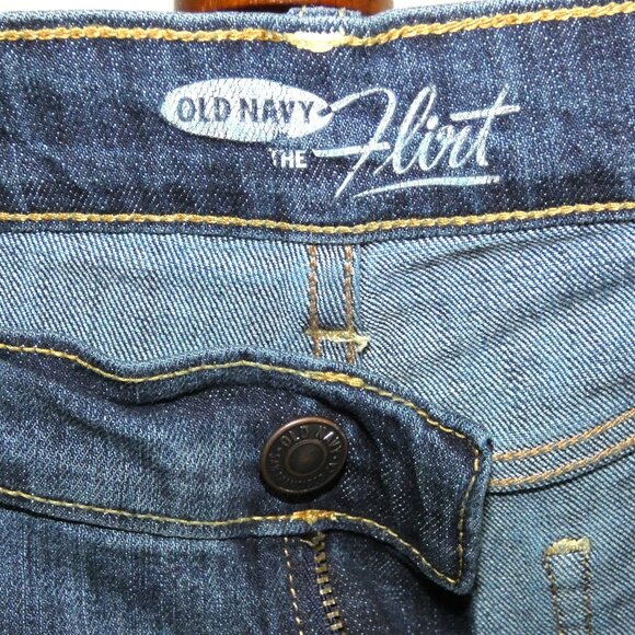Old Navy "The Flirt" straight leg stretch denim jeans - Picture 3 of 6